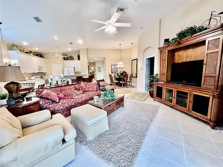 3304 Sunset Key Cir #D — Photo 13
