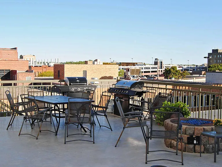 The Residences at Security National: Outdoor Community Patio