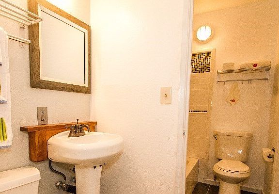 5th image of 360 Kauila St APT 104