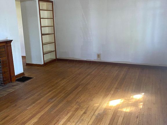 4th image of 2306 Ontario St
