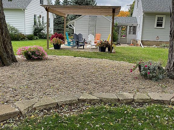 5th image of 8755 Grove Ave