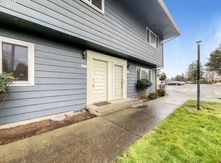 2140 NE Hogan Dr, Gresham, OR 97030