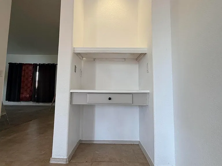 5215 W Tonopah Dr — Photo 4