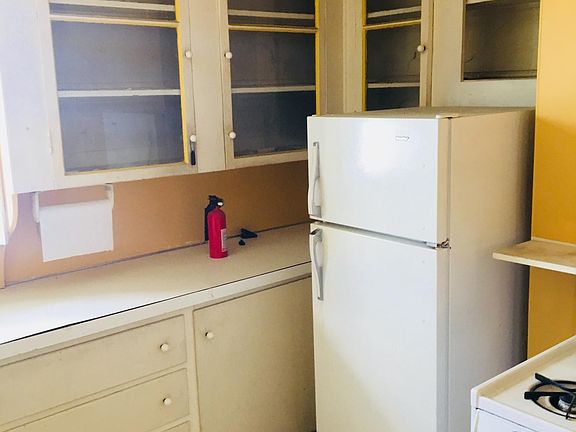5th image of 143 Dean St #3