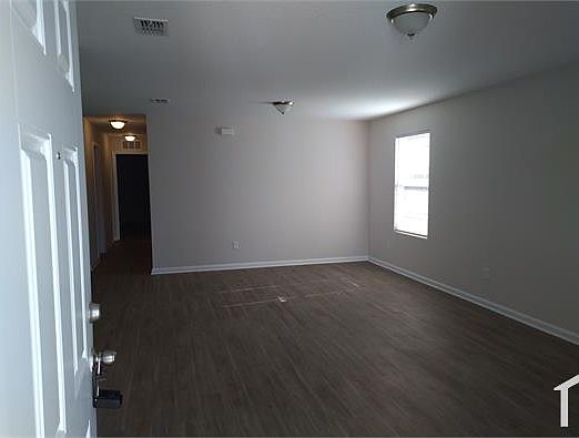 4th image of 2292 Orchard St