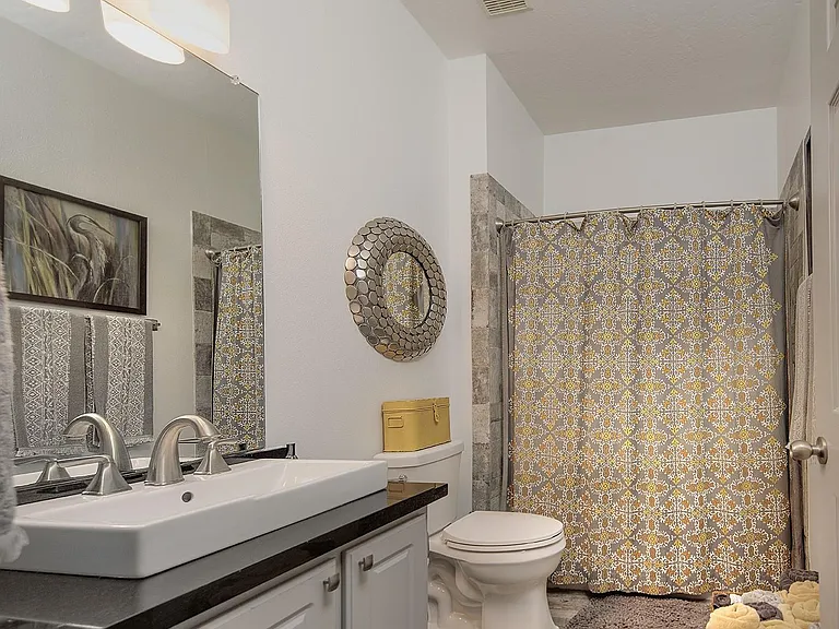 182 N Valley Oaks Cir — Photo 21