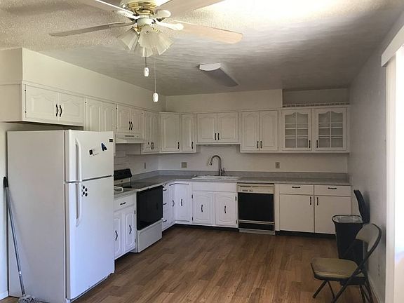 3rd image of 1116 E 13th St