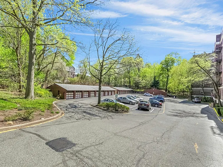 100 E Palisade Ave #24 — Photo 17