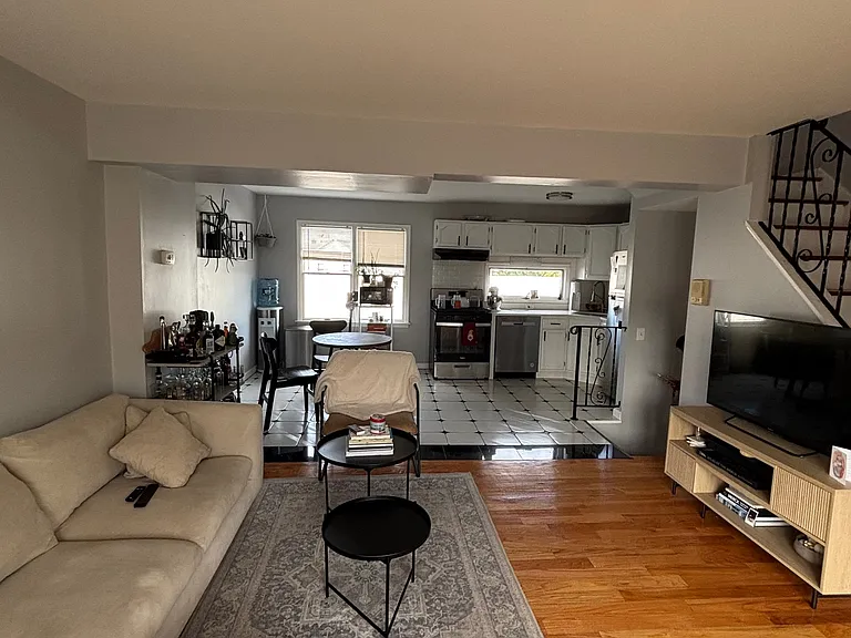 509 Central Avenuetownhouse #F — Photo 2