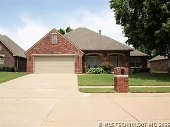 6424 E Forest Ridge Blvd, Broken Arrow, OK 74014