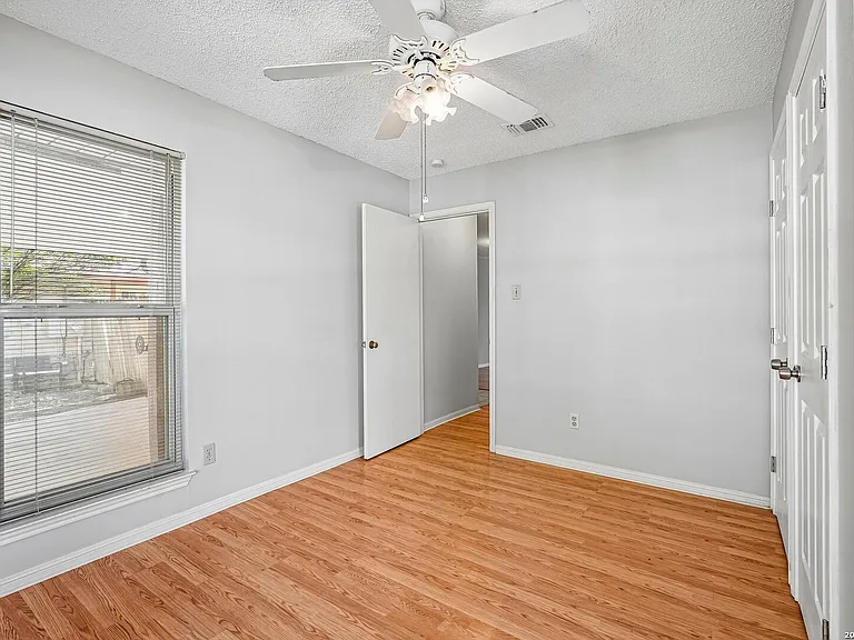 3806 Candlecrown Ct — Photo 29