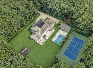 1552 Deerfield Rd, Water Mill, NY 11976