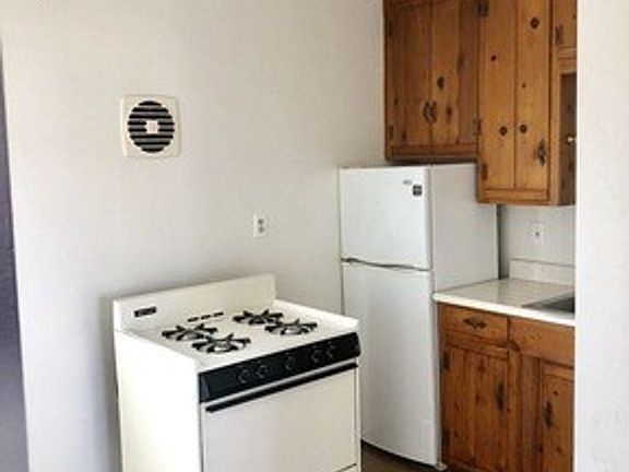 3rd image of 1259 Hornblend St #3