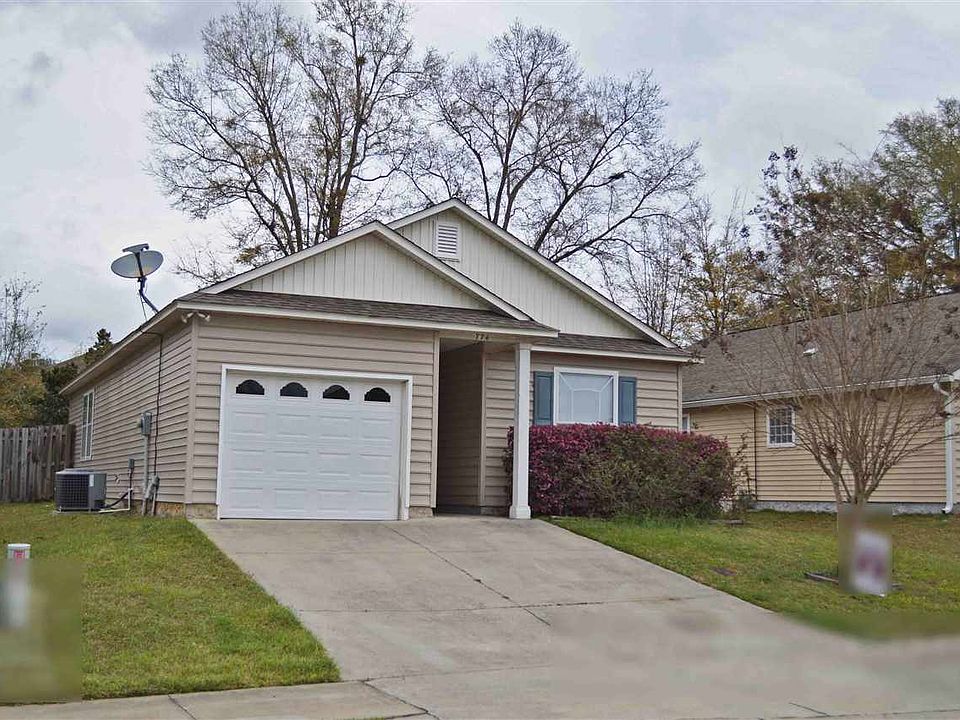 1st image of 774 Brooke Manor Dr