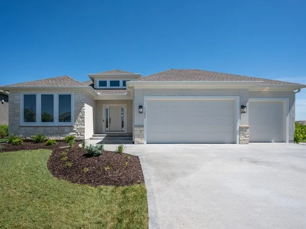 11295 S Red Bird St, Olathe, KS 66061