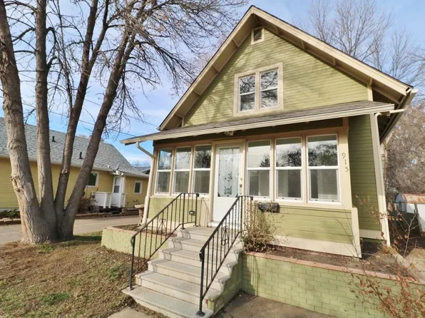 915 1st Ave SE, Minot, ND 58701