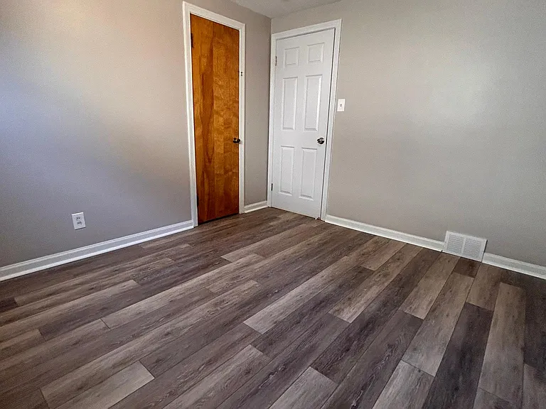 104 Mariemont Ave #LOWER — Photo 9