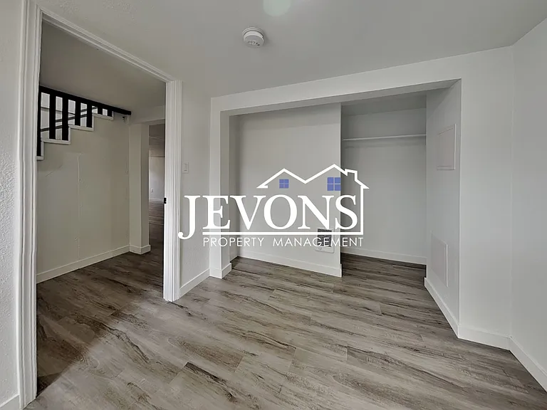 630 N Skyline Dr #B — Photo 24
