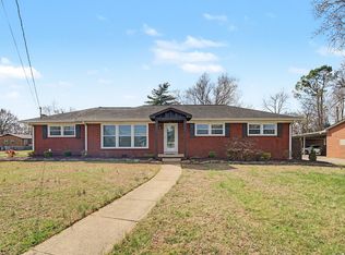 206 Blue Ribbon Pkwy, Shelbyville, TN 37160