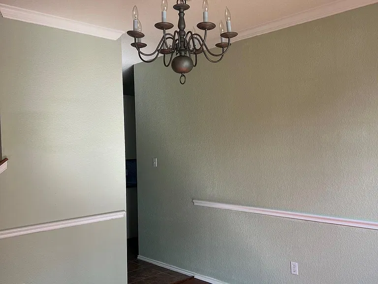 1318 Willow Bluff Dr — Photo 3