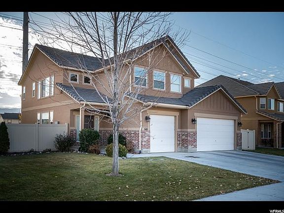 2nd image of 688 E Sandhill Ct