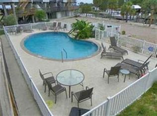 695 B2 Mashes Sands Rd, Panacea, FL 32346