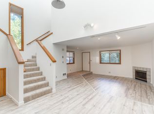 1050 NE Butler Market Rd APT 24, Bend, OR 97701