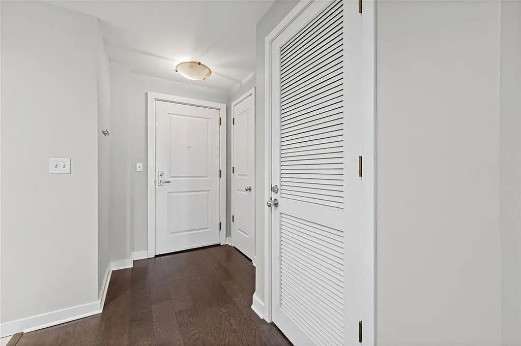 1 bed, 1.0 bath, 800 sqft, $1,900 — Photo 4