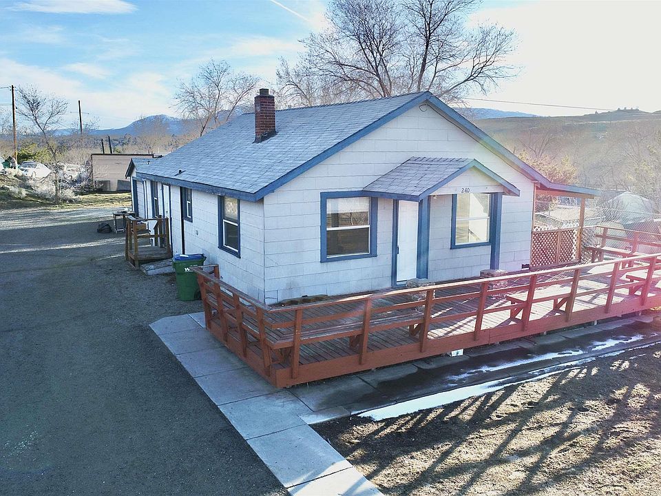 1st image of 240 E 1st Ave