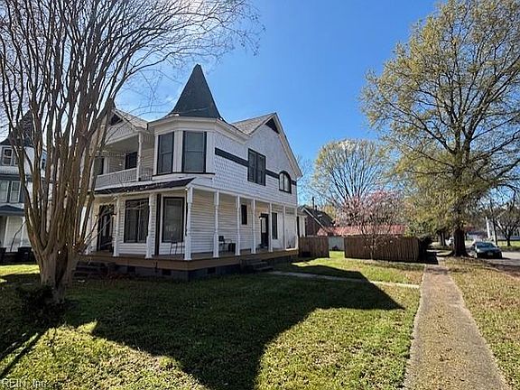 2nd image of 202 Broad St
