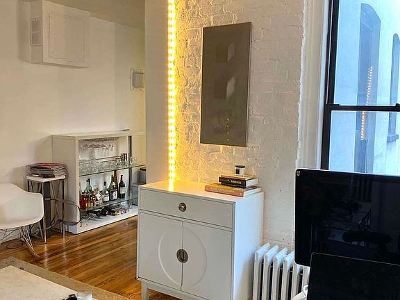 2nd image of 114 Christopher St #16A