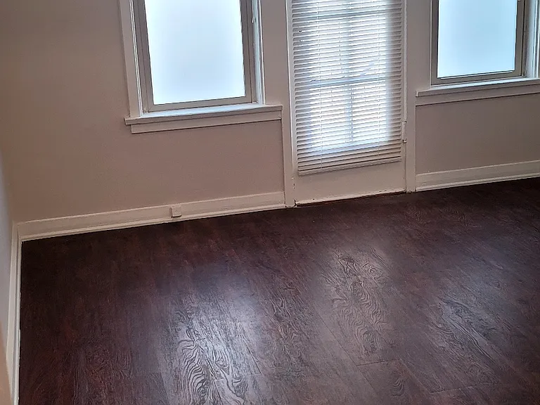 111 S 5th St — Photo 14