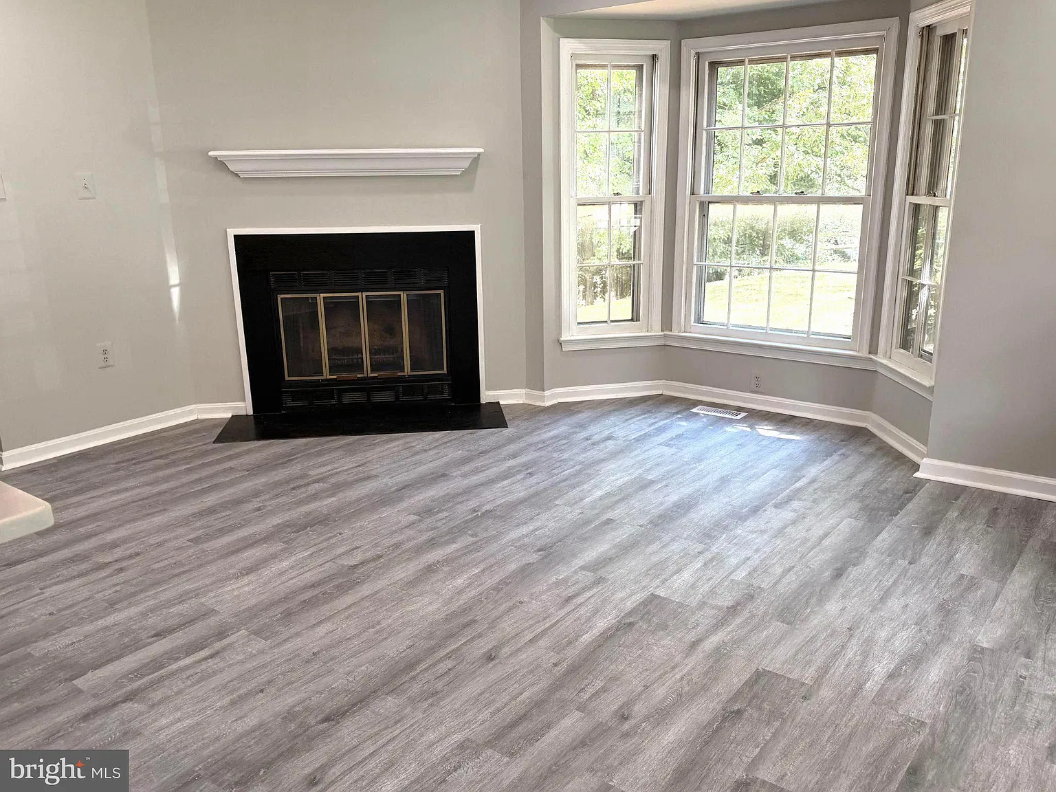 2 bed, 2.0 bath, 1484 sqft, $2,400 — Photo 2
