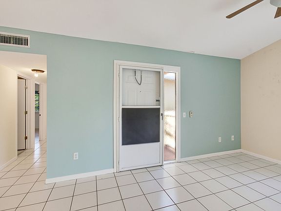 3rd image of 179 Waterside Dr