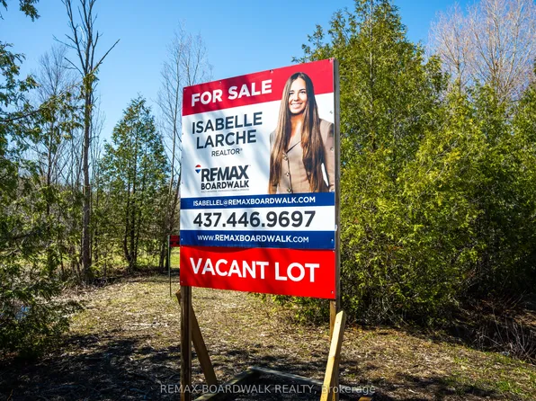 1578 Ramar Ln, Ottawa, ON K0A 2P0