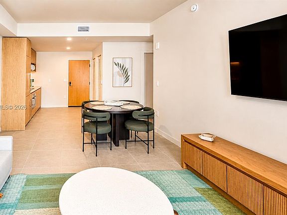 5th image of 11 NE 6th St Unit 212