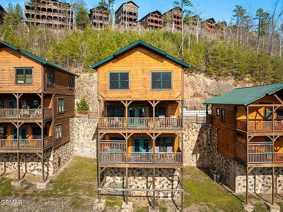 2nd image of 856 Resort Way