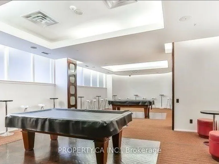 250 Wellington St W #1531 — Photo 15