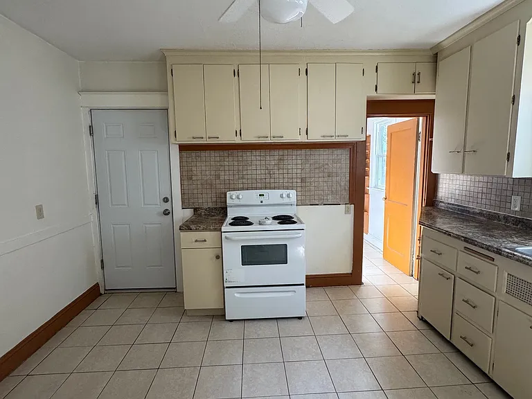89 Chapel St #1 — Photo 13