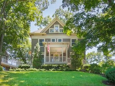 28 North Ave, Melrose, MA, 02176