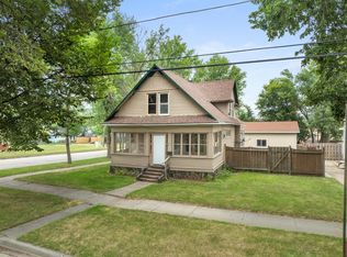 516 2nd St NE, Minot, ND 58703