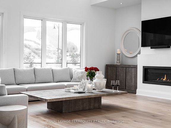 4th image of 109 Stillwater Cres