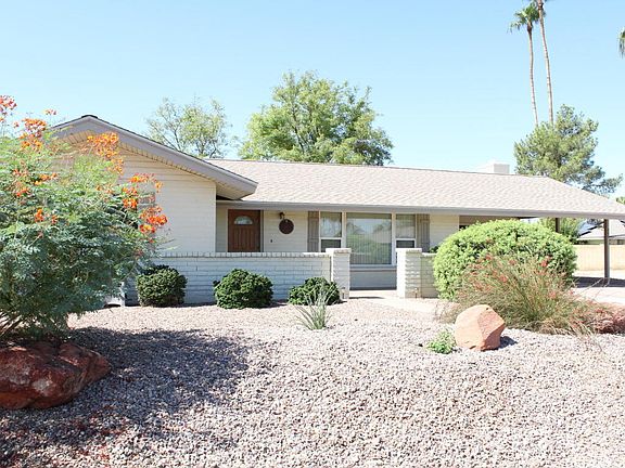 2nd image of 260 S Bandera Cir