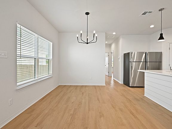 5th image of 504 Cooner St #97a4b6692