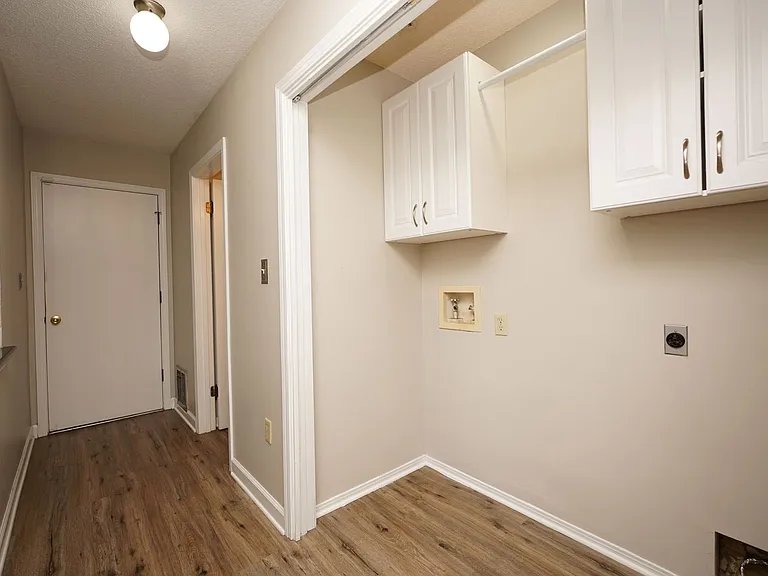 1613 Mariah Way E — Photo 14