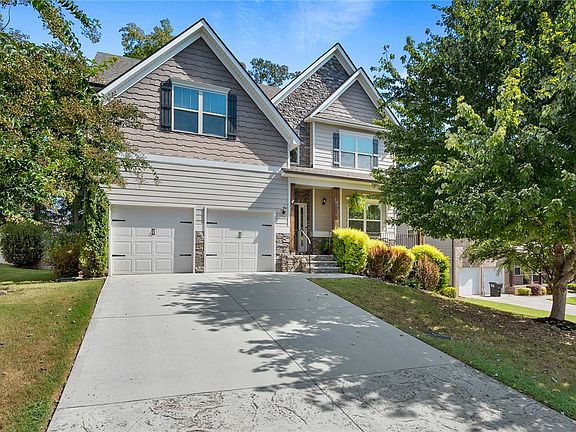 2nd image of 122 Jones Creek Cir