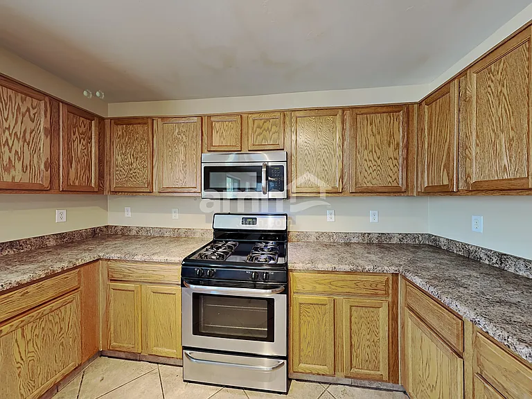 765 W Flaming Arrow Dr — Photo 3