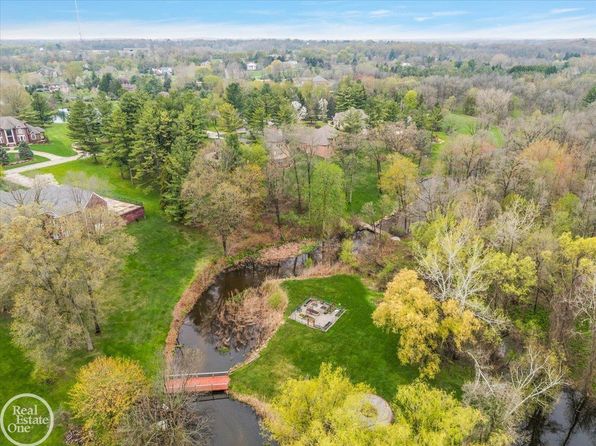 69416 Pine River Dr #6, Romeo, MI 48065