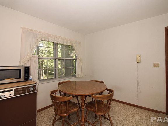 4th image of 3600 W Warwick Dr