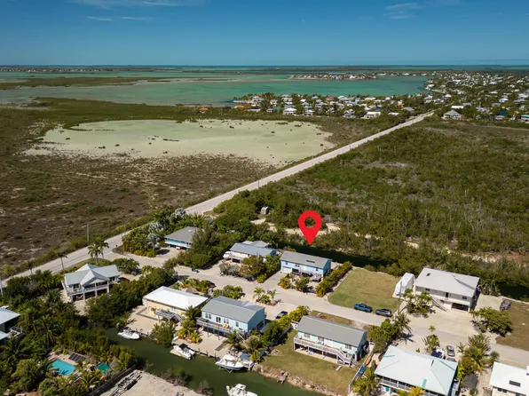 17245 Jamaica Ln, Sugarloaf Key, FL 33042